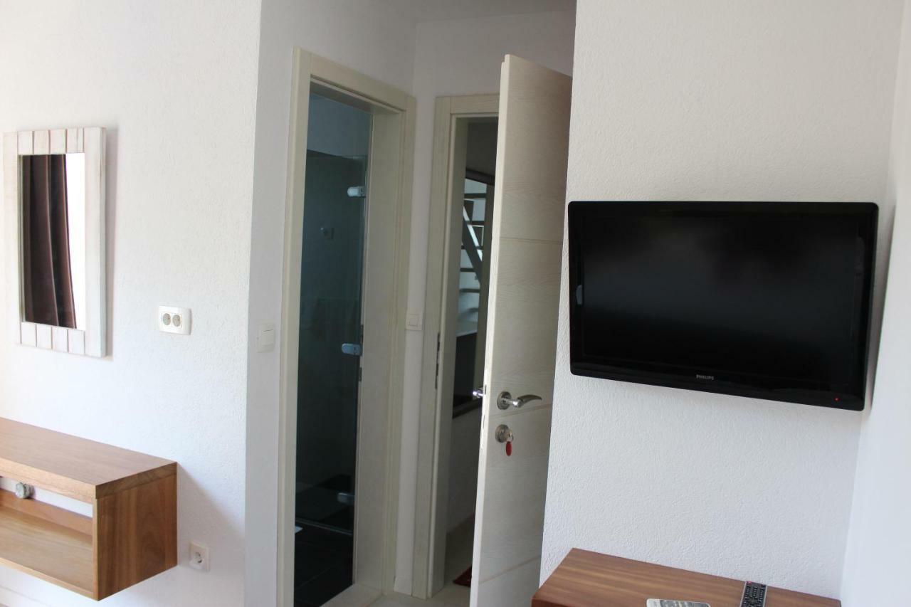 Apartments Lianto ドラスニセ エクステリア 写真